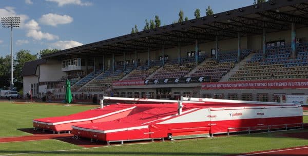 Polanik neerklapbare competitie-staanders