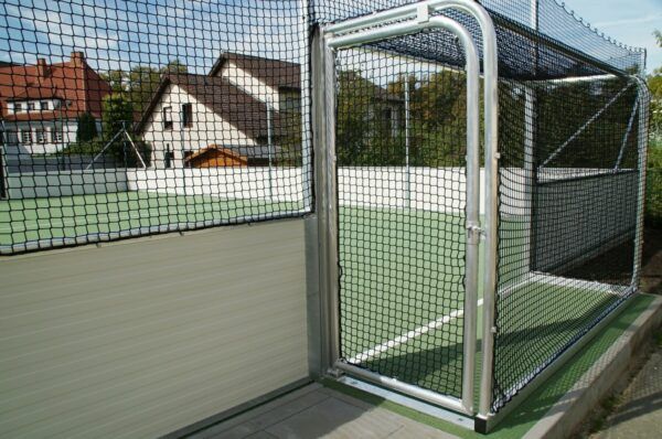 Stalen voetbalveld