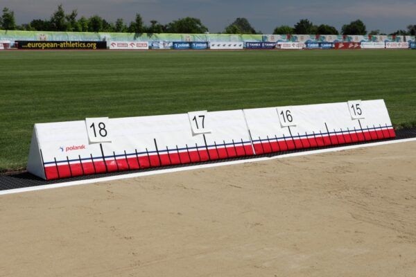 Polanik Foam afstandsmarkering ver- en hinkstapspringen