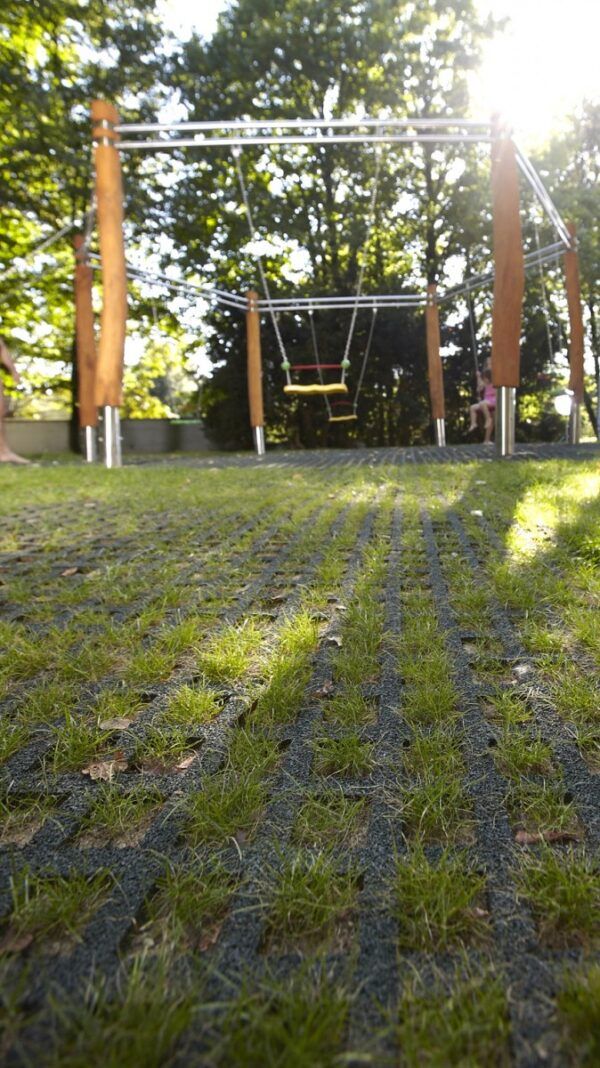 Rubber (gerecycled) grastegel