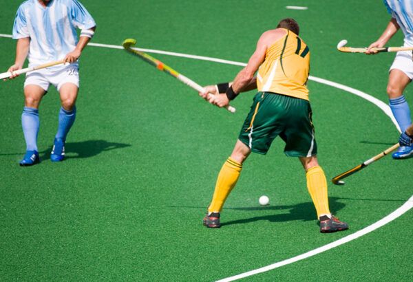 Gewapende (VOL)kunststof 2nd life ((recycled kunstgras)  Slagplank voor Hockeyvelden