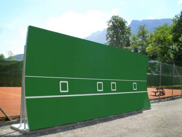 Tennis of voetbalwand