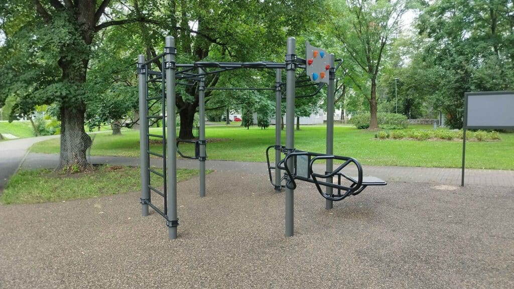 BOOST Obstacle HEX outdoor training station