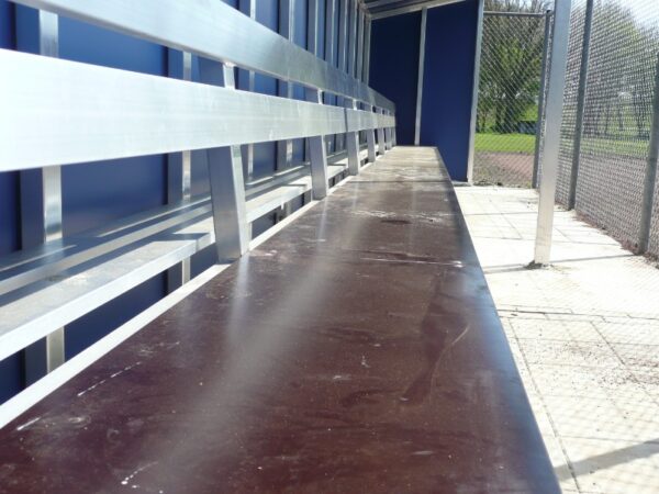 Dug out voor soft en honkbal