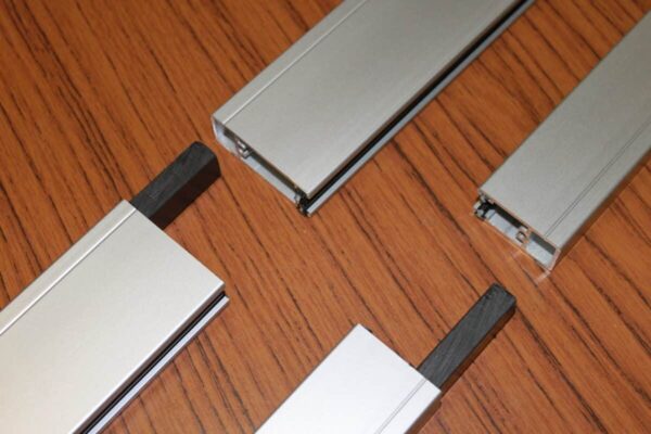 Reclamebordprofiel rails