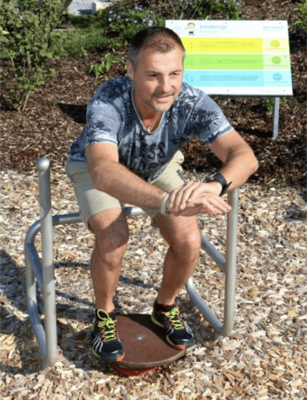 Squat inclusief wiebel-platform